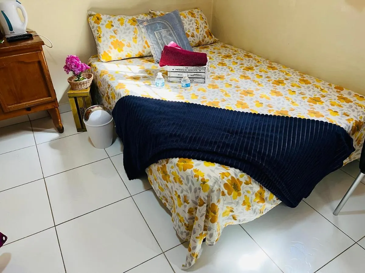 Economy hotel La Bienvenue Hotel Willemstad